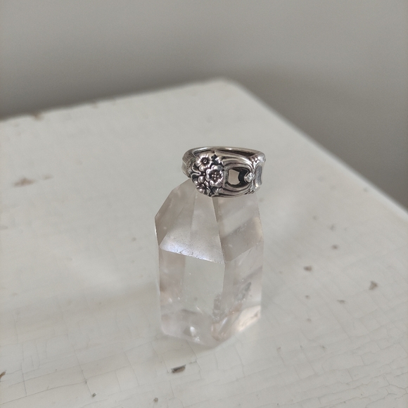 Silverware Ring, Inscribed "Eternally Yours" Size 5 - Picture 5 of 10